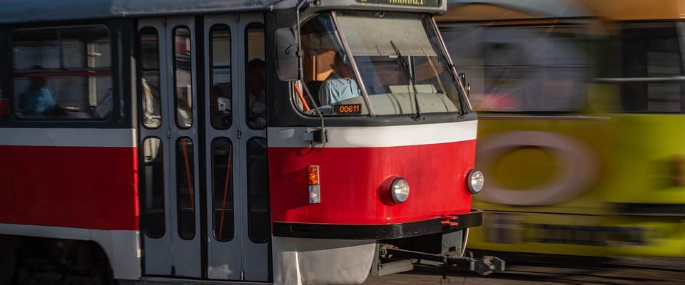 Brněnské zastávky MHD budou mít přístřešky. Některé už do konce letošního roku