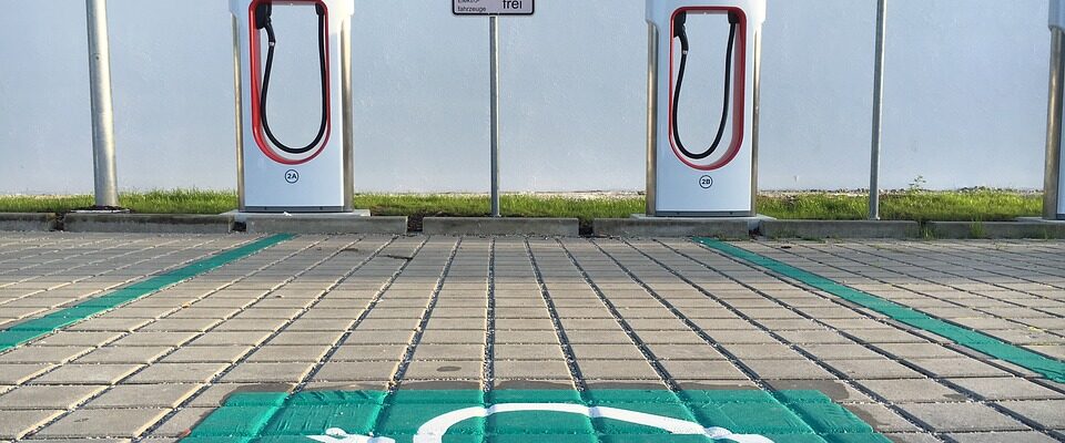 Nové dobíjecí stanice pro elektromobily